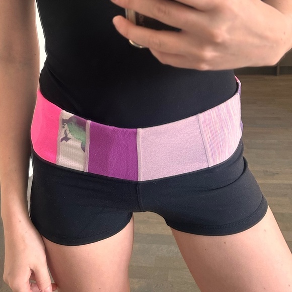 Lululemon 2.5 Inch Reversible Short - Picture 1 of 7